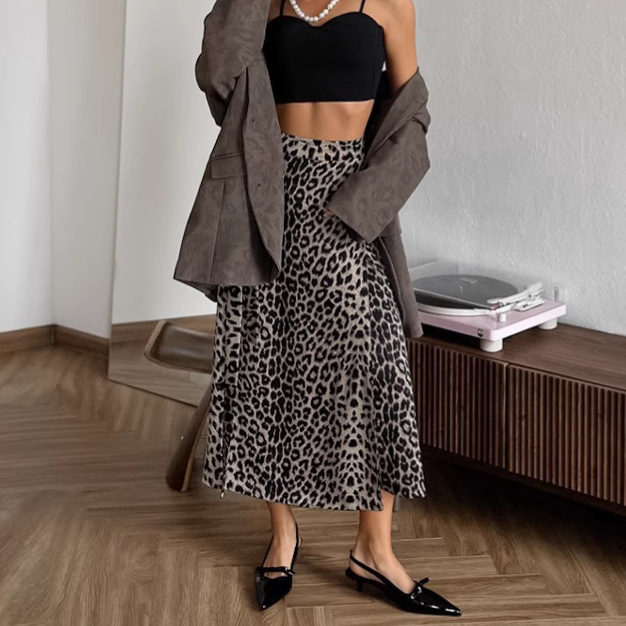 Regina - falda de talle alto con estampado de leopardo