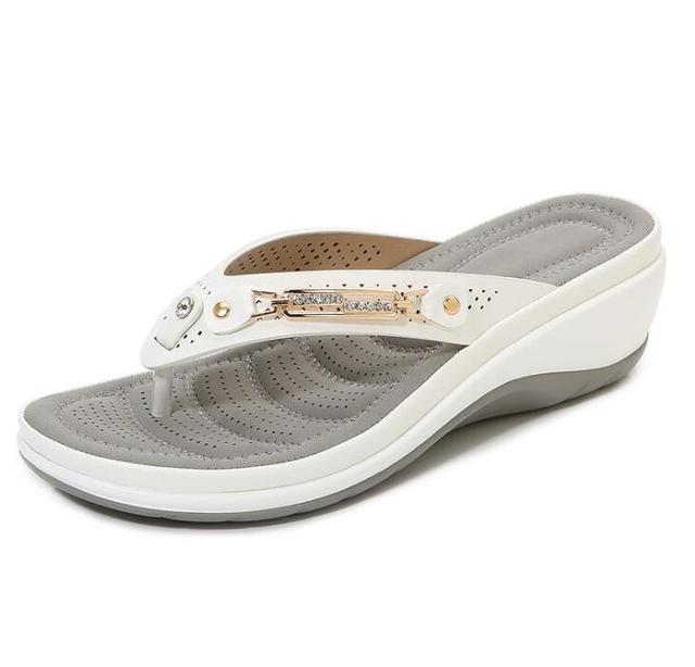Darlene - Chanclas con tacón bajo